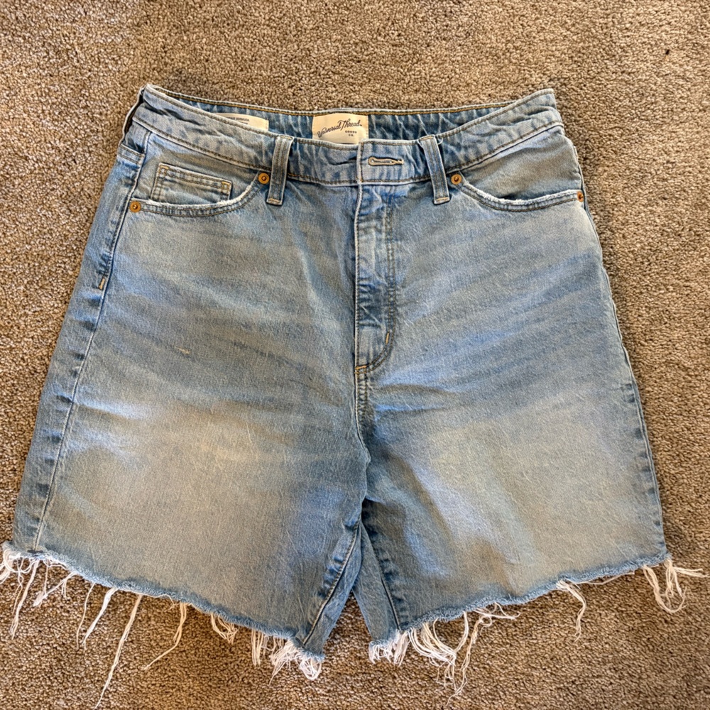 Universal Thread Light Blue Wide-Leg Denim Shorts with Frayed Hem